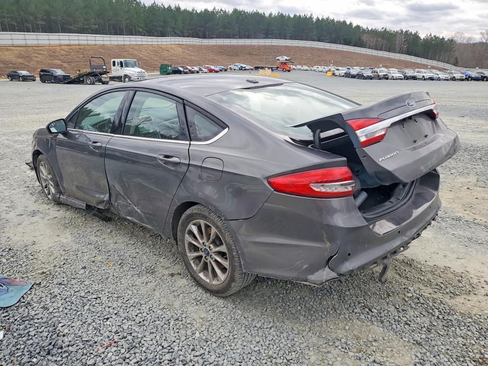 2017 Ford Fusion se