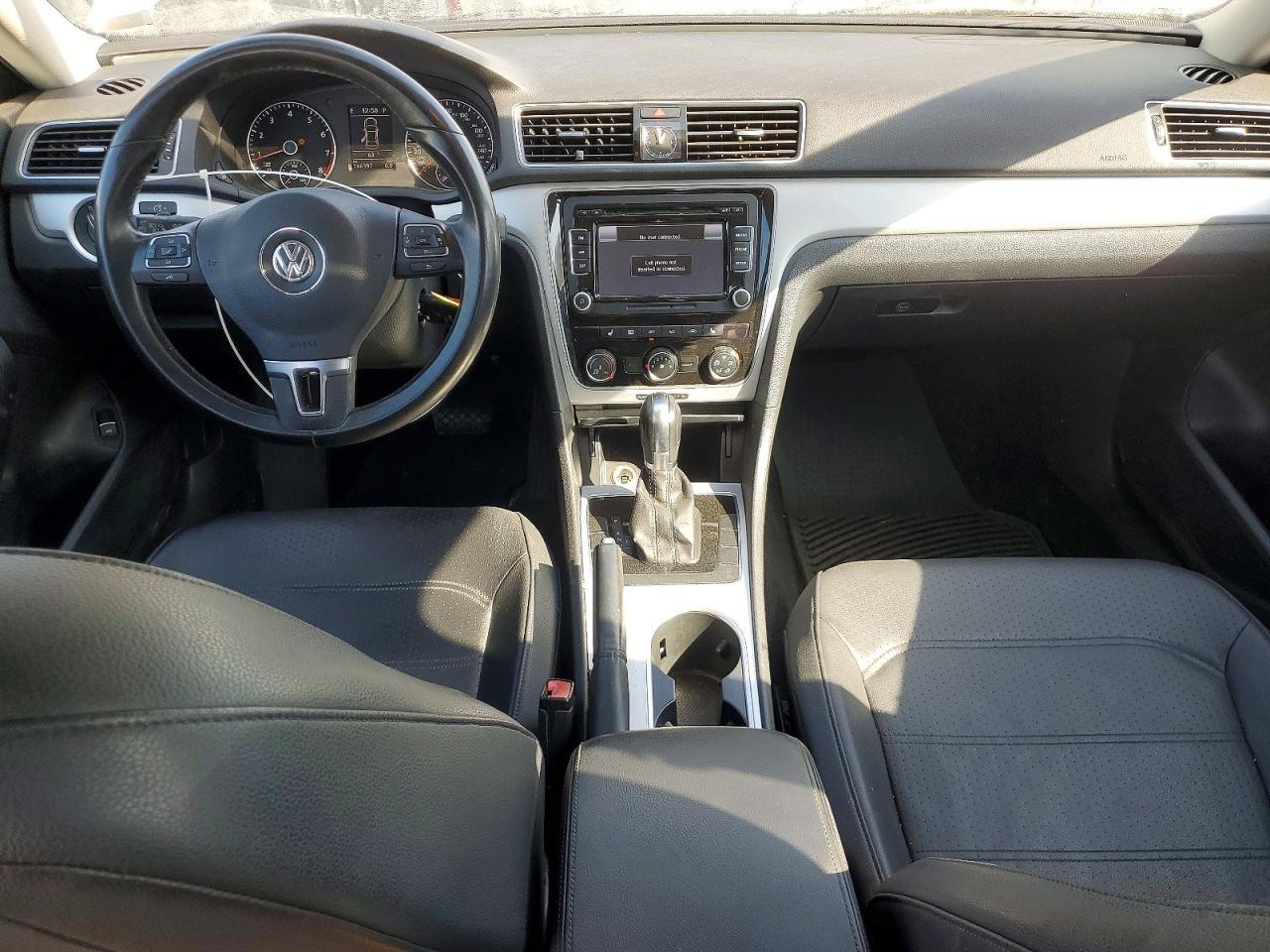 2013 Volkswagen Passat se