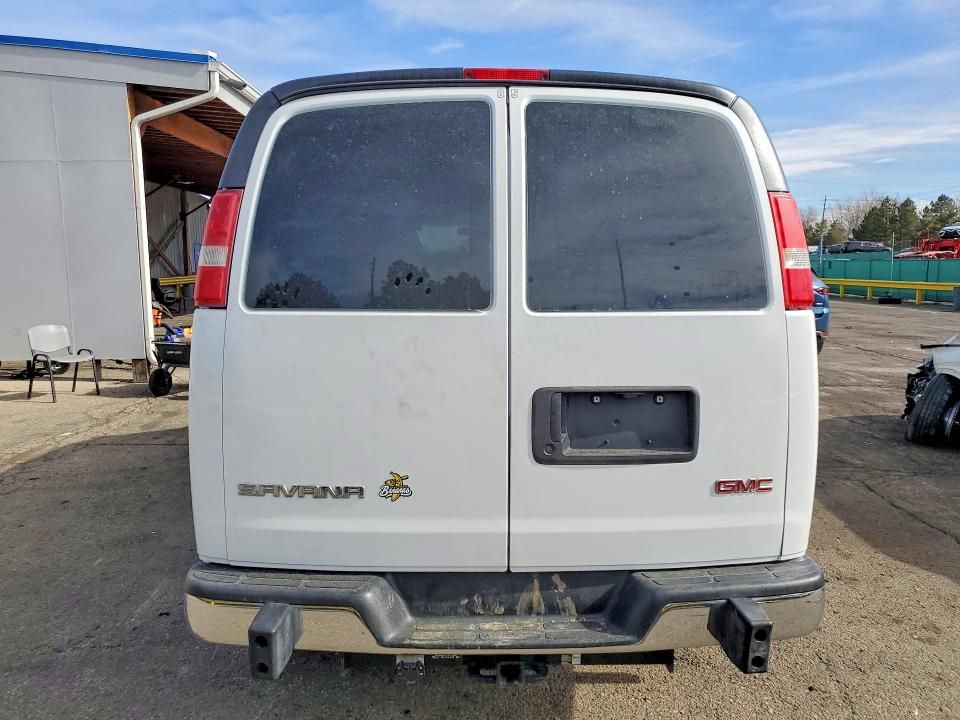 2017 GMC Savana G2500