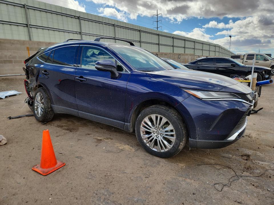 2022 Toyota Venza le