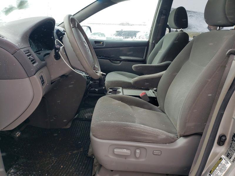 2005 Toyota Sienna ce 7-passenger