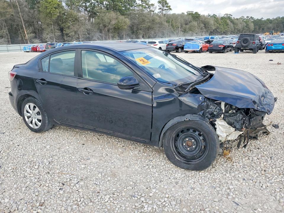 2013 Mazda 3 I