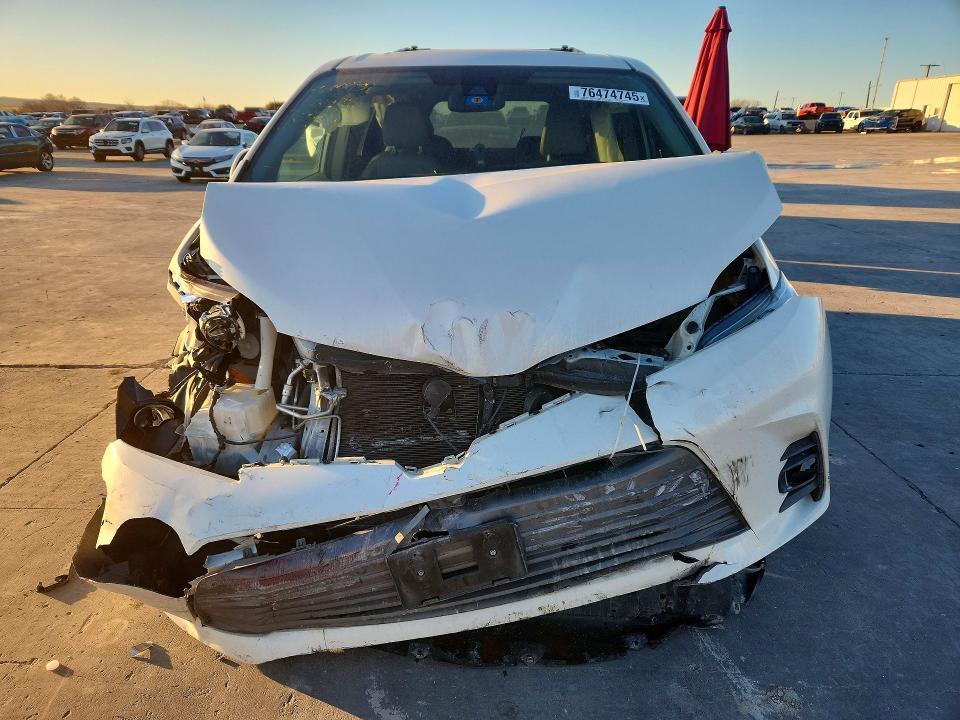 2019 Toyota Sienna xle