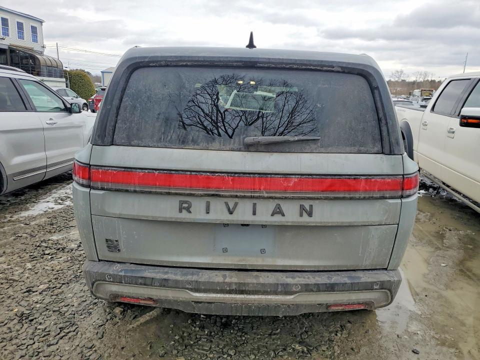 2023 Rivian R1S Adventure