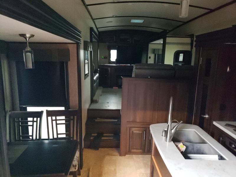 2018 Jayco North Poin-TOY Hauler Camper