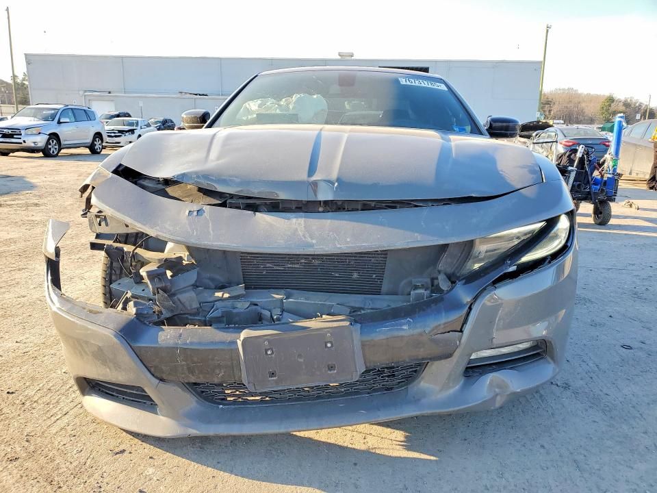2018 Dodge Charger sxt Plus