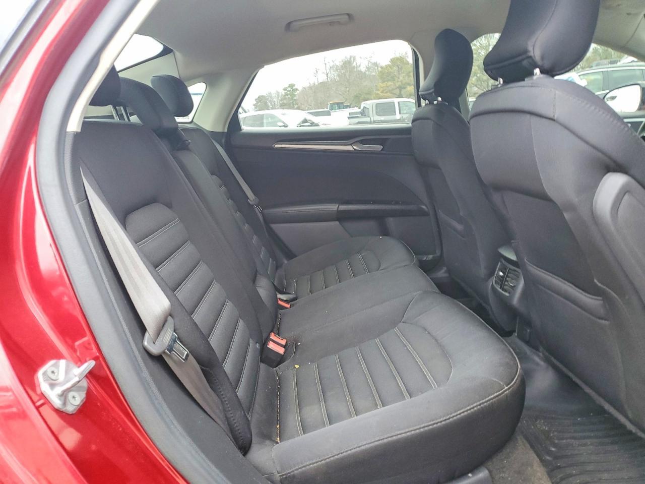 2015 Ford Fusion se
