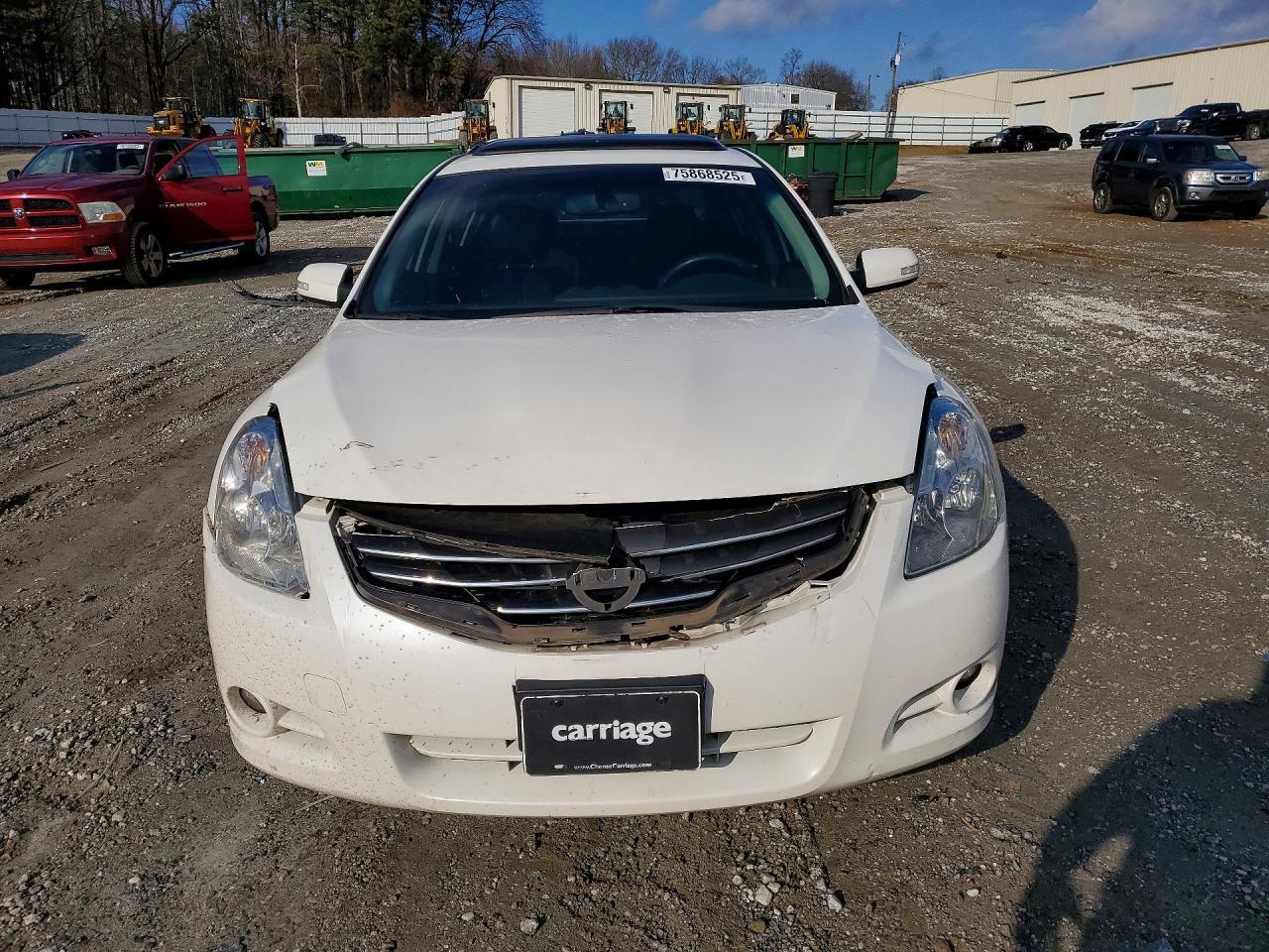 2011 Niss Altima sr