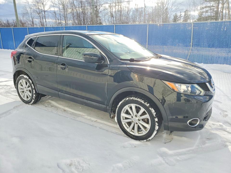 2017 Nissan Qashqai sv