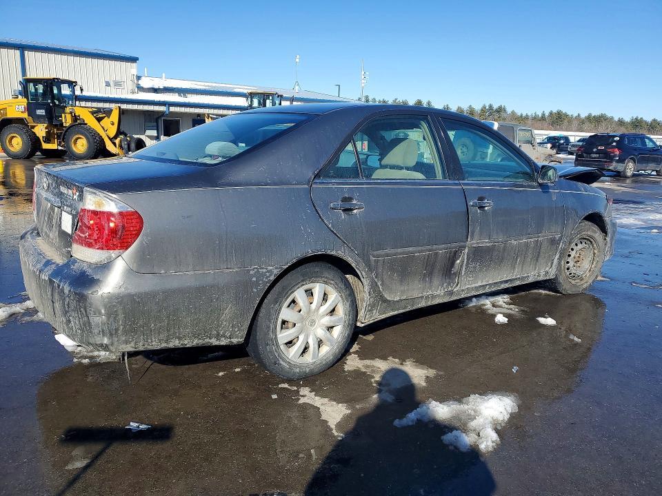 2005 Toyota Camry le