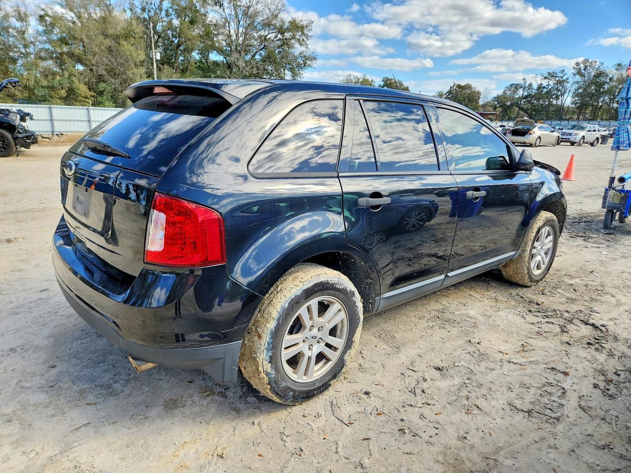 2013 Ford Edge se