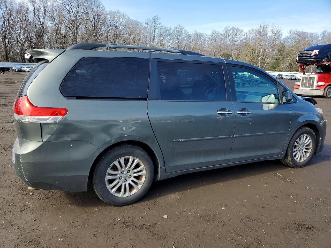 2012 Toyota Sienna xle
