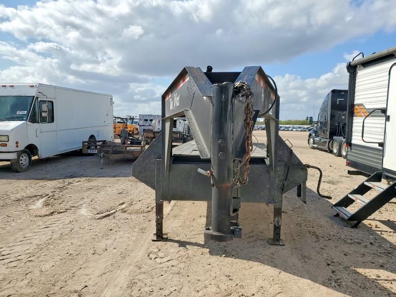 2022 Trailmax Flatbed Trailer