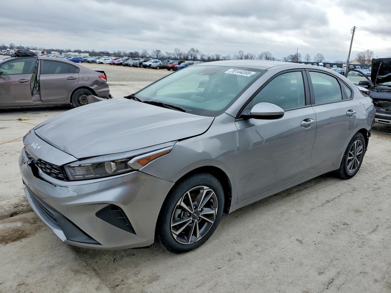 2024 KIA Forte lx
