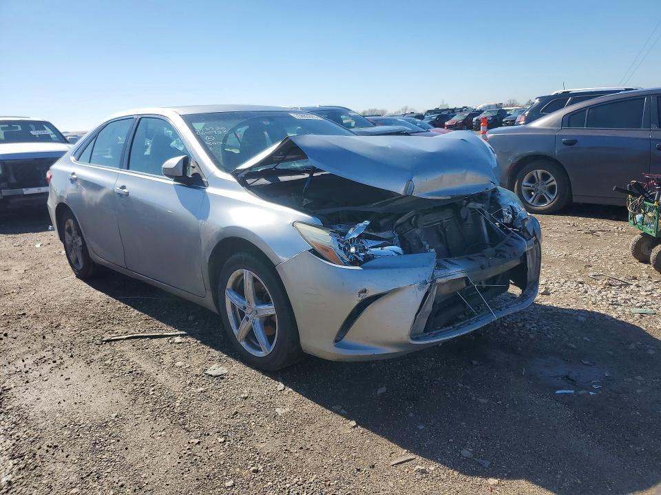 2015 Toyota Camry le