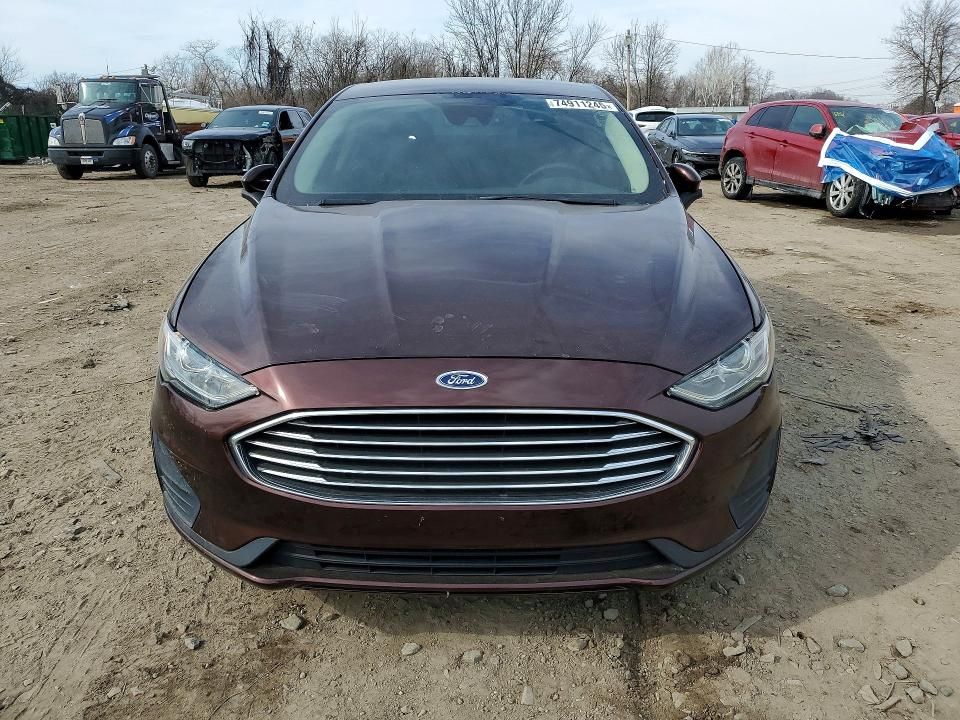 2019 Ford Fusion se