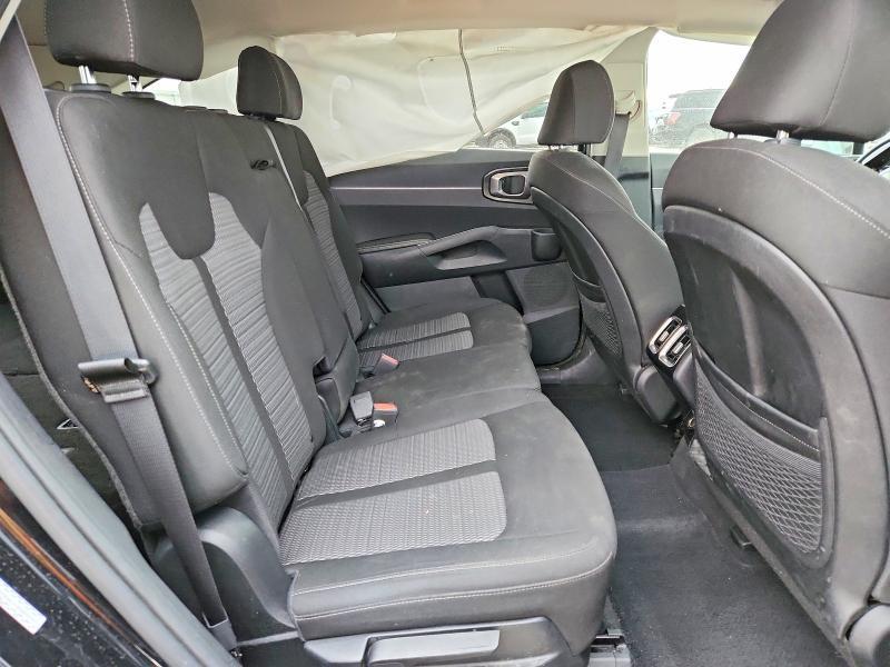 2023 KIA Sorento lx
