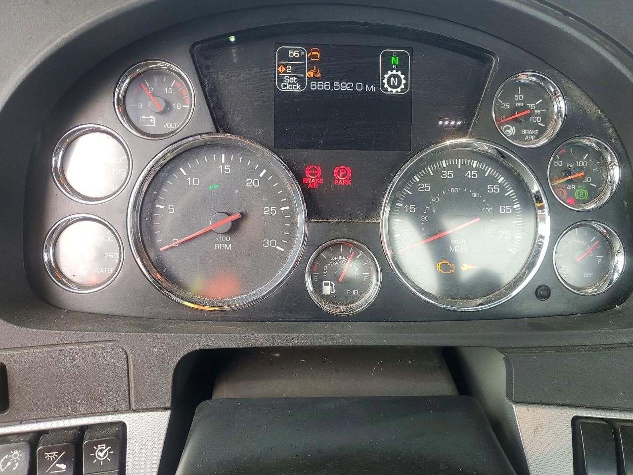 2020 Kenworth T680 Semi Truck