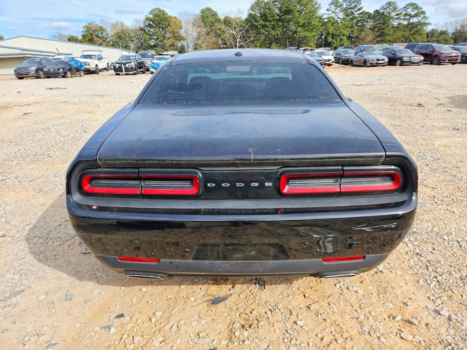 2016 Dodge Challenger sxt