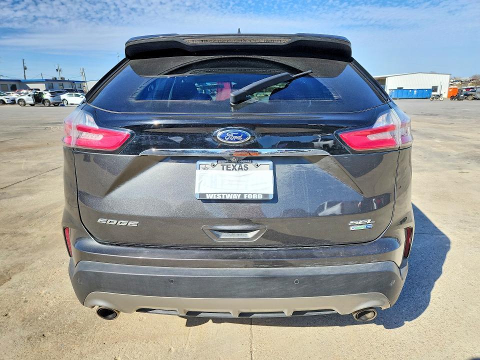 2019 Ford Edge sel