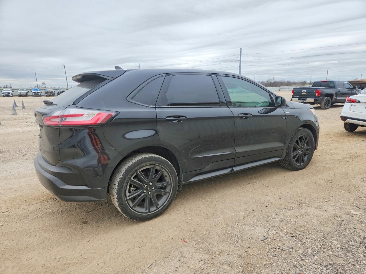 2022 Ford Edge sel