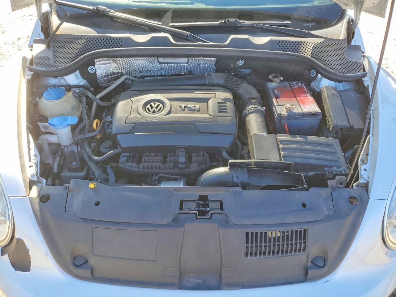 2016 Volkswagen Beetle s