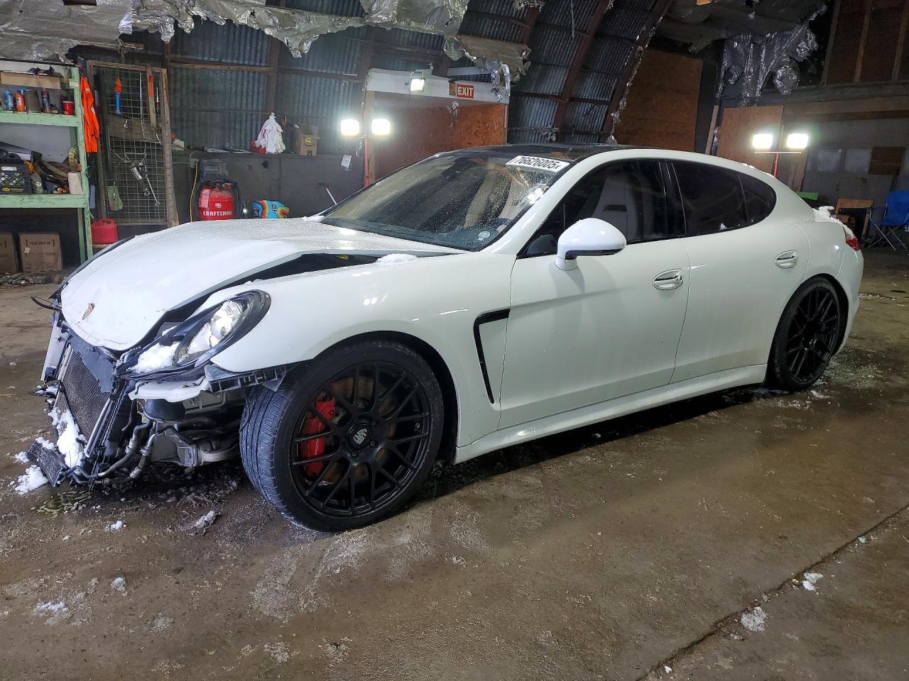 2013 Porsche Panamera gts