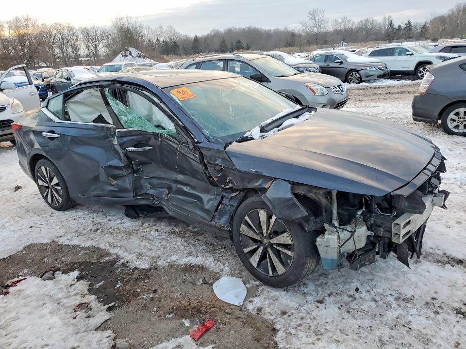 2020 Nissan Altima