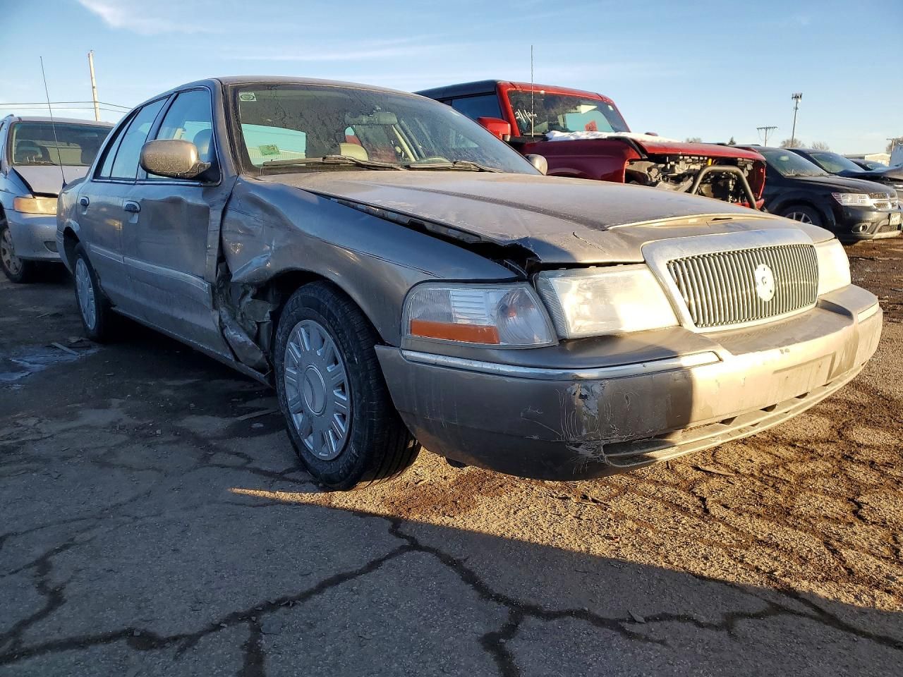 2005 Mercury Grand Marquis gs