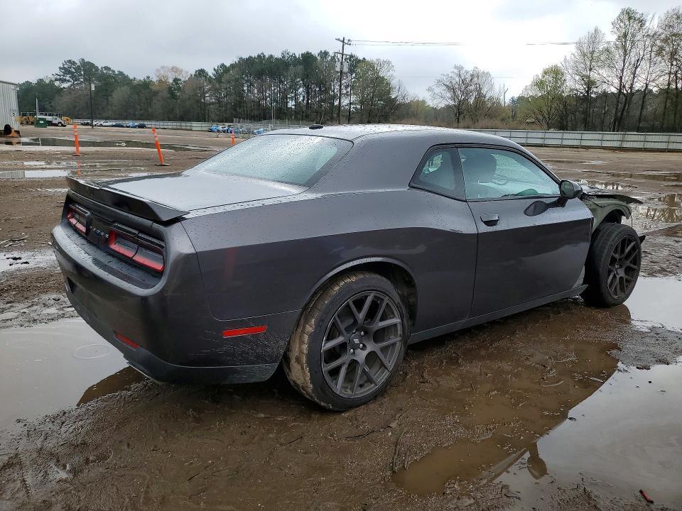 2018 Dodge Challenger r