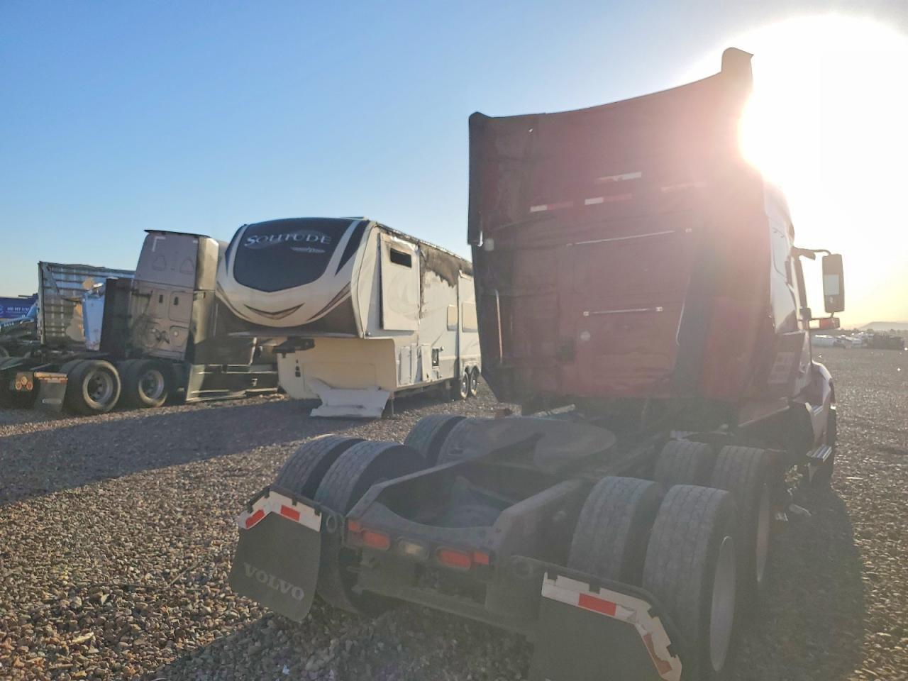 2019 Volvo VN VNL-Semi Truck