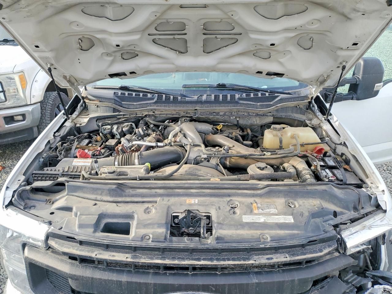 2022 Ford F450 Super Duty Truck Cab AND Chassis