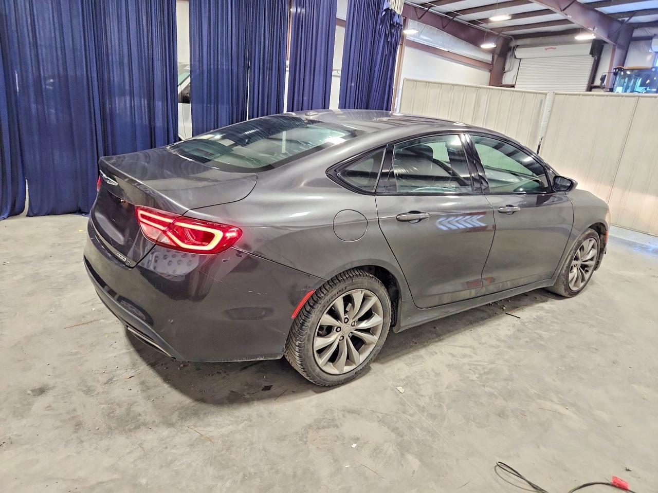 2015 Chrysler 200 s