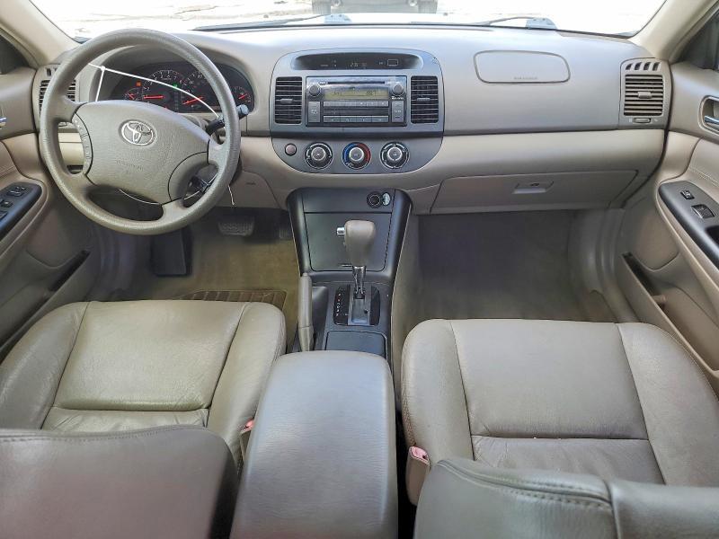 2005 Toyota Camry le