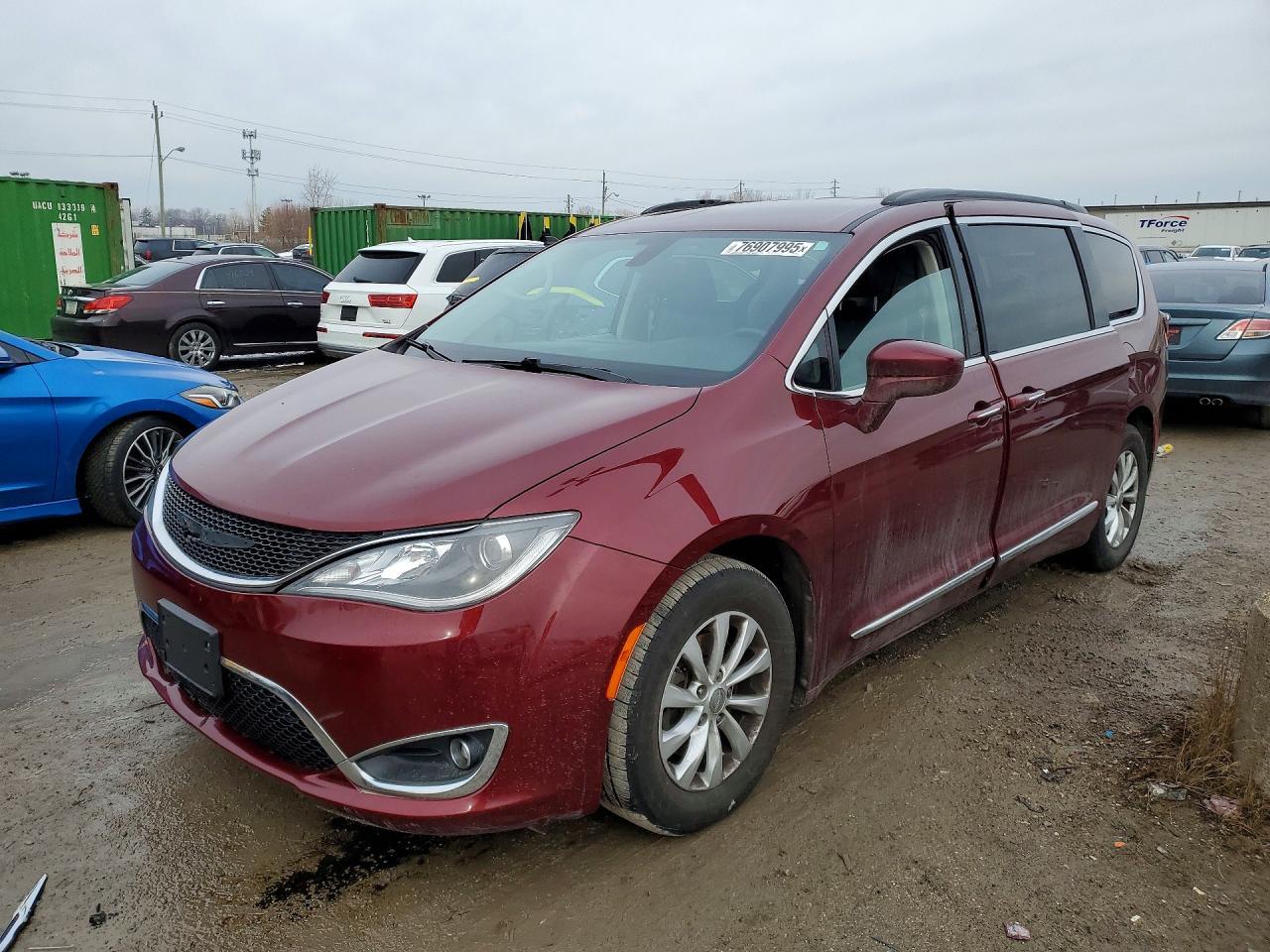 2017 Chrysler Pacifica Touring l