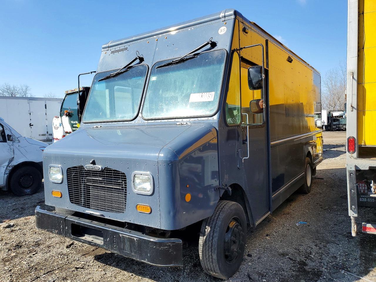 2020 Freightliner MT45G Chassis Delivery Truck