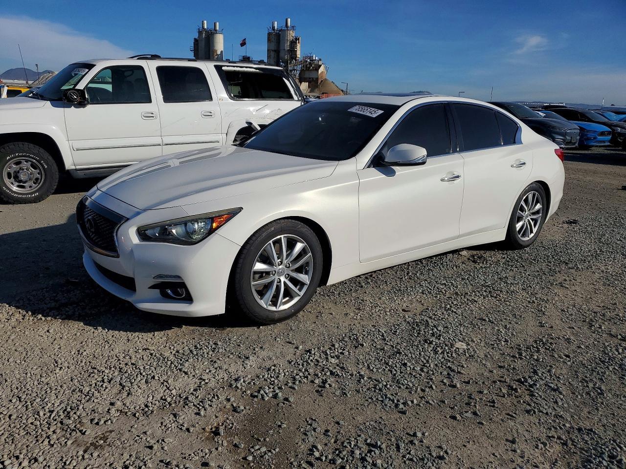 2015 Infinity Q50