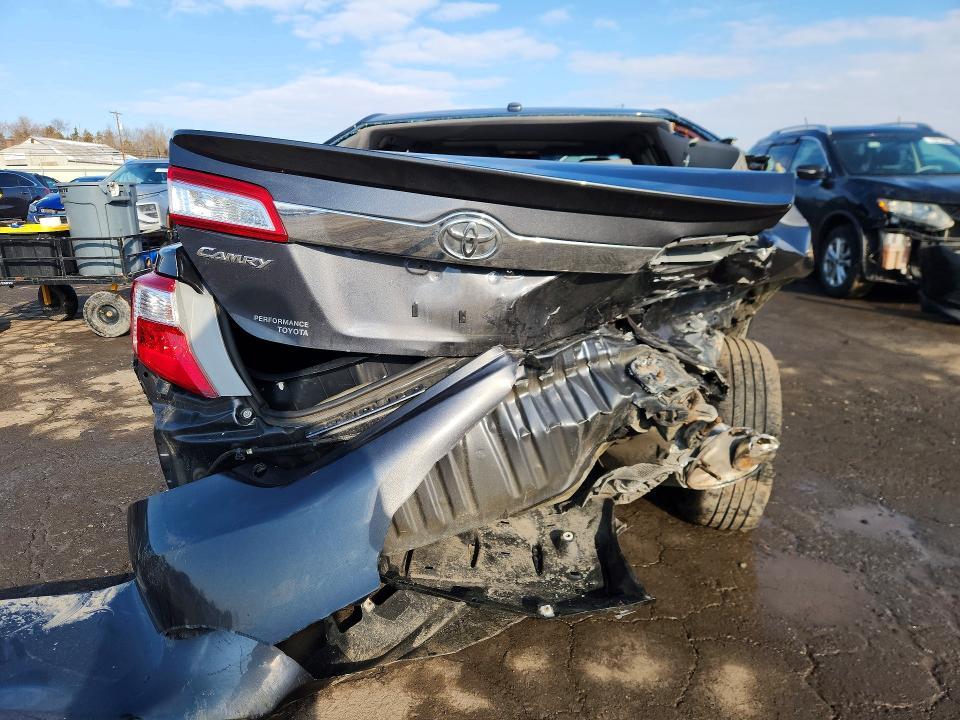 2012 Toyota Camry xle V6