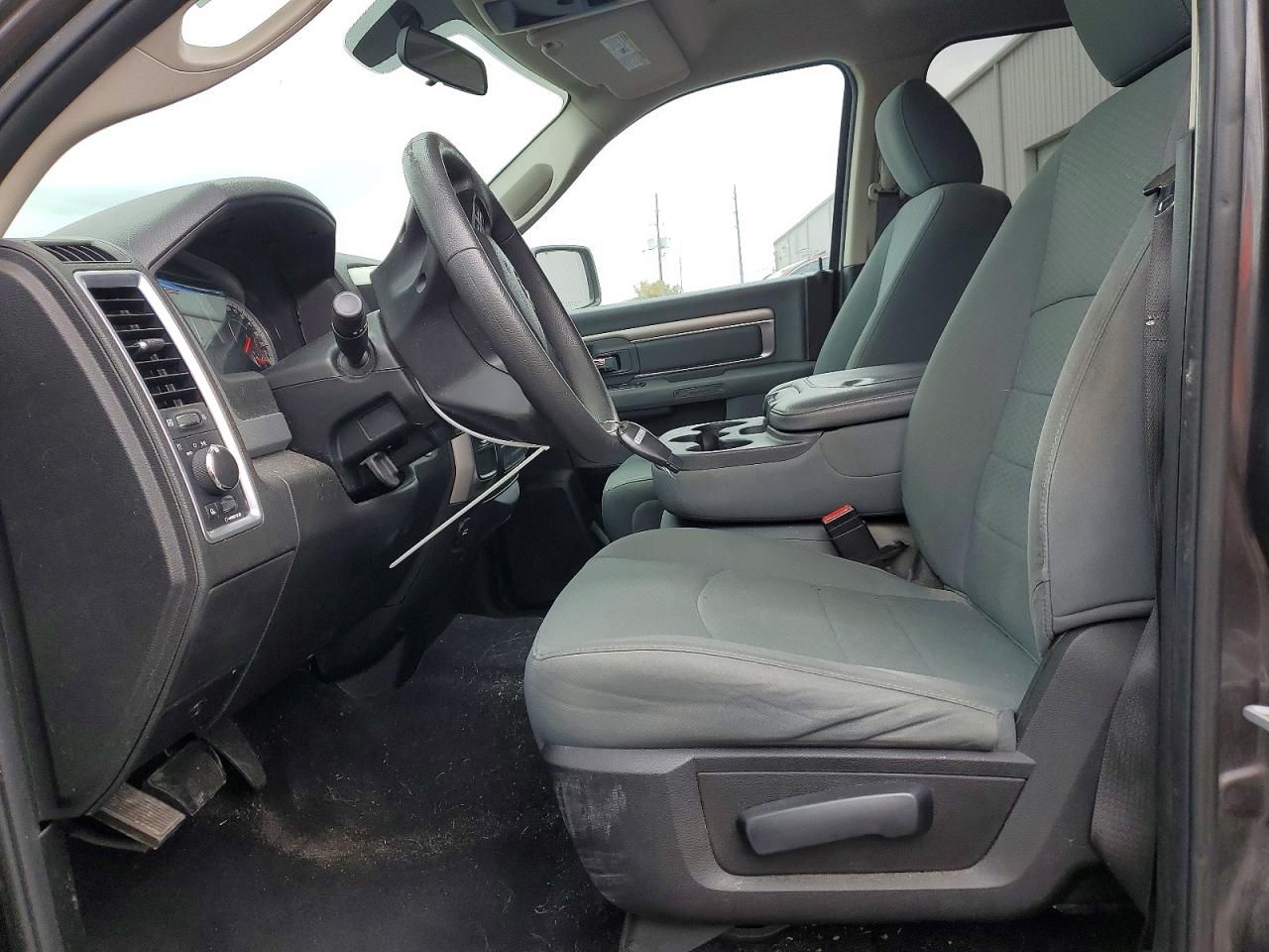 2020 Dodge Ram 1500 Classic slt