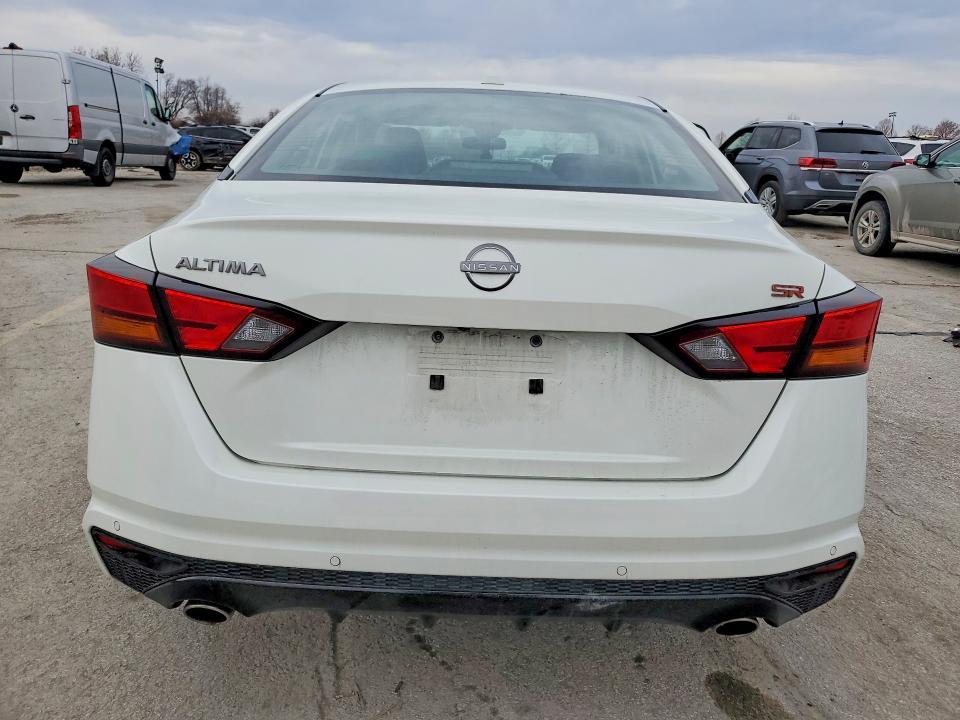 2025 Nissan Altima 2.5 sr