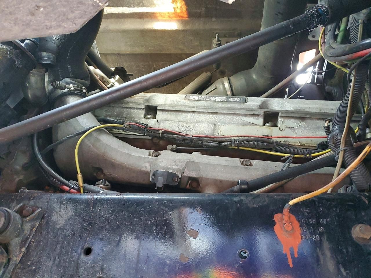 2000 Freightliner Convention Semi Truck