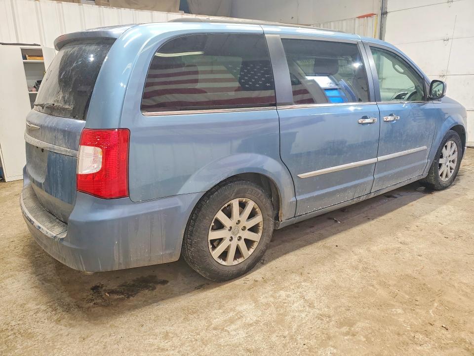 2012 Chrysler Town & Country Touring l