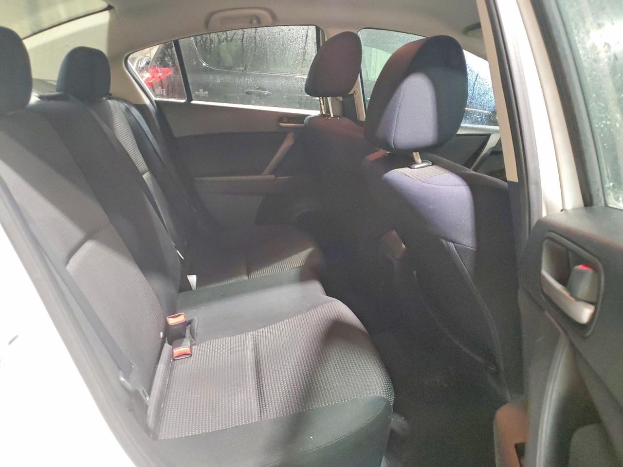 2013 Mazda 3 I