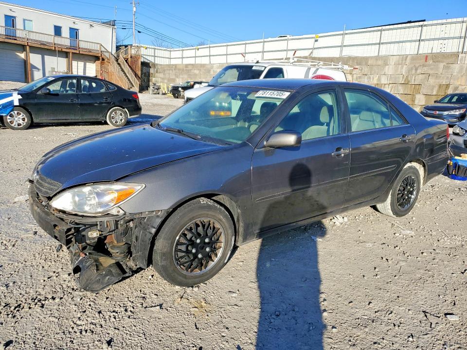 2003 Toyota Camry le
