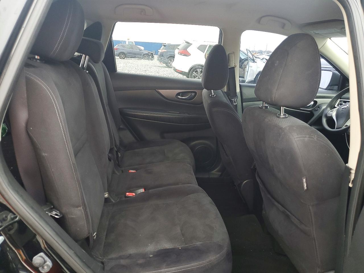 2016 Nissan Rogue s