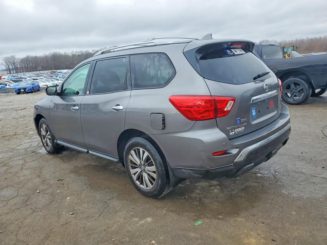 2019 Nissan Pathfinder s