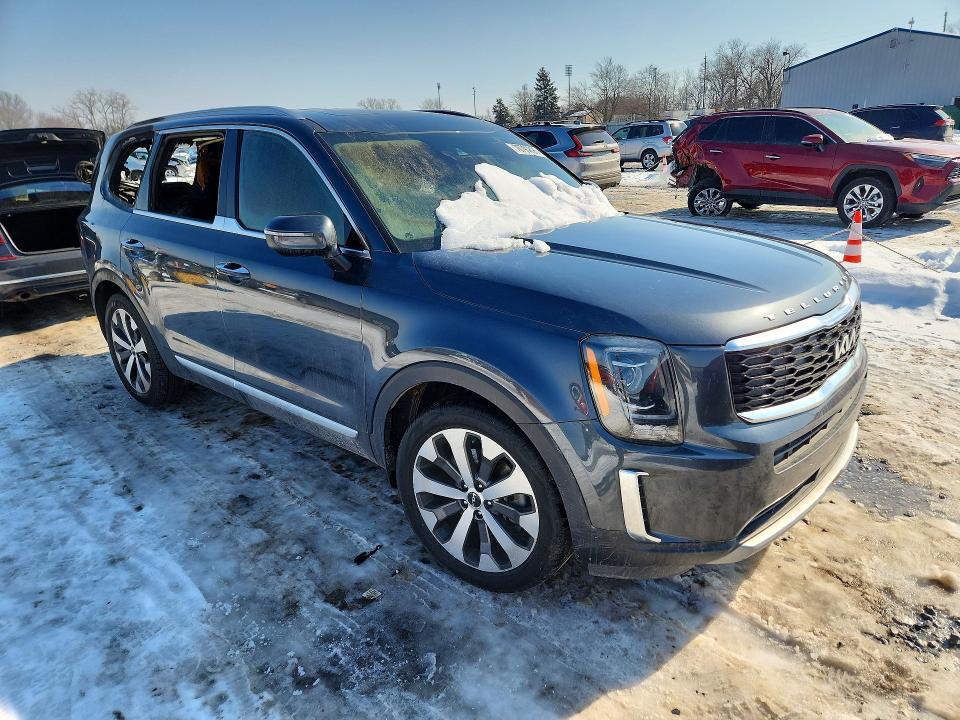 2022 KIA Telluride s