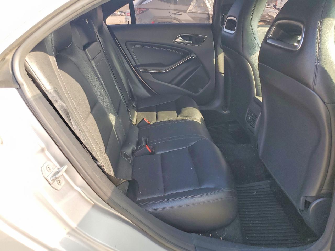 2015 Mercedes-Benz Cla 250