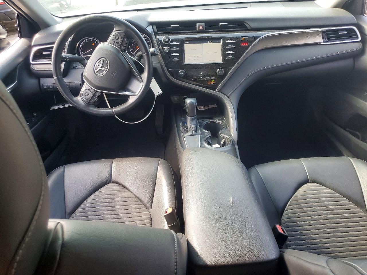 2018 Toyota Camry se