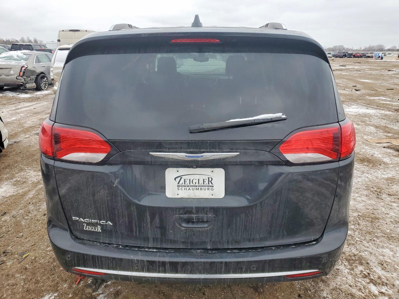 2018 Chrysler Pacifica Touring l